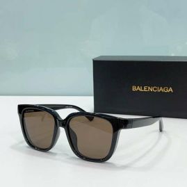 Picture of Balenciga Sunglasses _SKUfw52400558fw
